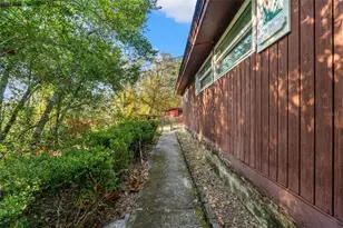 4877 Merlin Cir, Dade City, FL 33523 - Photo 44