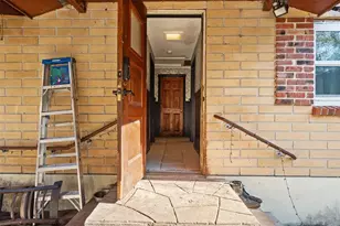 4877 Merlin Cir, Dade City, FL 33523 - Photo 22