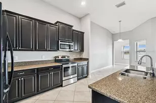 12352 Crestridge Loop, New Port Richey, FL 34655 - Photo 10