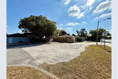 9330 Regency Park Boulevard, Port Richey, FL 34668 - Photo 4