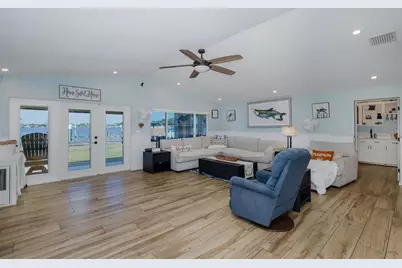 8211 Hayward Lane, Port Richey, FL 34668 - Photo 12