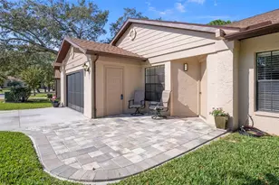 6732 Oak Cluster Cir, Spring Hill, FL 34606 - Photo 4