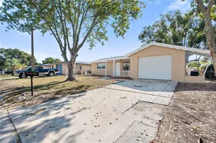 7130 Fox Hollow Dr, Port Richey, FL 34668 - Photo 2