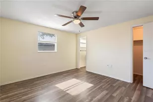 7130 Fox Hollow Dr, Port Richey, FL 34668 - Photo 14