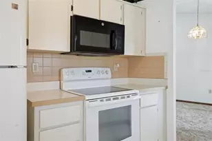 2414 Appian Ave, Spring Hill, FL 34608 - Photo 8