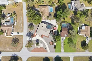 8123 River Country Dr, Weeki Wachee, FL 34607 - Photo 18