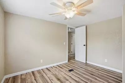 27080 Hiawatha Boulevard, Brooksville, FL 34601 - Photo 18