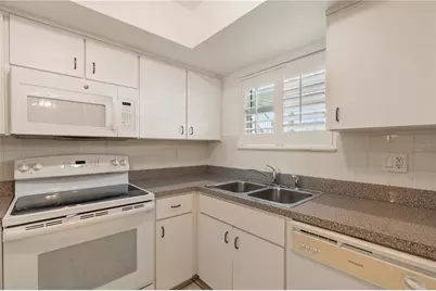 4452 Garnet Drive #202, New Port Richey, FL 34652 - Photo 6