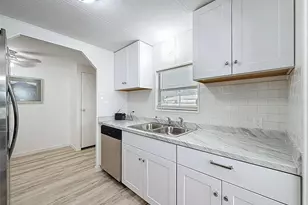 12095 Walshwood Ave, Brooksville, FL 34613 - Photo 14