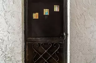 7560 92nd St, Seminole, FL 33777 - Photo 6