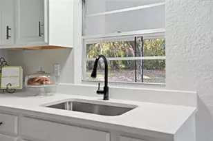 10308 E Mallard Ln, Floral City, FL 34436 - Photo 8