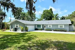 10301 Nina Ct, New Port Richey, FL 34654 - Photo 2