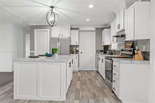 14235 Hurricane Dr, Weeki Wachee, FL 34614 - Photo 20