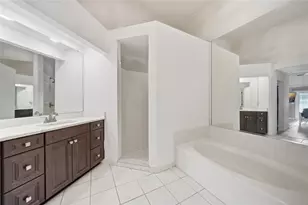 9823 Sunnyoak Dr, Riverview, FL 33569 - Photo 12