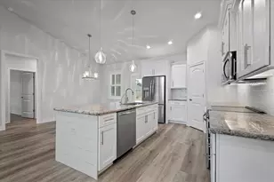 222 SW 22nd Ave, Trenton, FL 32693 - Photo 8