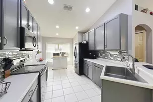 189 Center Oak Cir, Spring Hill, FL 34609 - Photo 14