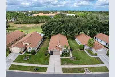 189 Center Oak Circle, Spring Hill, FL 34609 - Photo 4