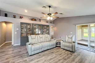 189 Center Oak Cir, Spring Hill, FL 34609 - Photo 18