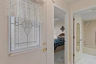 6606 Brambleleaf Dr, Spring Hill, FL 34606 - Photo 16