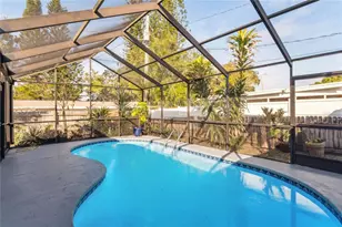 3701 Devonshire Dr, Holiday, FL 34691 - Photo 2