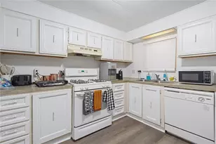 3617 Cr 406, Lake Panasoffkee, FL 33538 - Photo 8