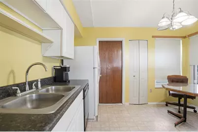 3280 Ambassador Avenue, Spring Hill, FL 34609 - Photo 10