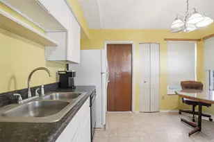 3280 Ambassador Ave, Spring Hill, FL 34609 - Photo 10