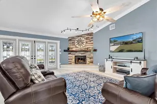 1170 Falcon Ridge Ln, Palm Harbor, FL 34683 - Photo 6