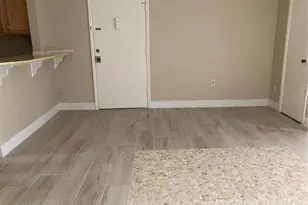 3840 N Lake Dr, Tampa, FL 33614 - Photo 16