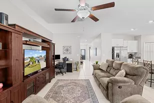 370 Argyll Dr, Spring Hill, FL 34609 - Photo 14