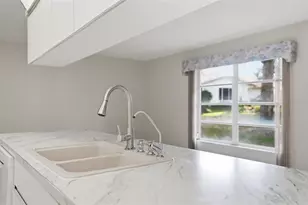 10535 Hardwood Ct, Port Richey, FL 34668 - Photo 12