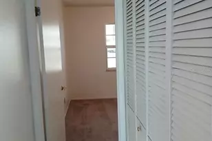 13006 Leverington St, Tampa, FL 33624 - Photo 8