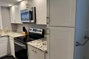 2210 Vista Del Sol Cir, Lutz, FL 33558 - Photo 10