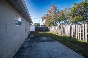 1153 Tamarac Dr, Holiday, FL 34690 - Photo 42