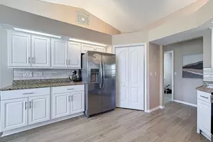 9428 Apple Dumpling Ct, Weeki Wachee, FL 34613 - Photo 8