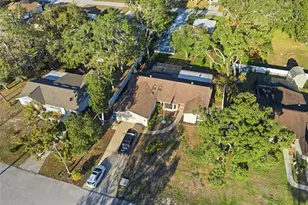 7822 Holiday Dr, Spring Hill, FL 34606 - Photo 30