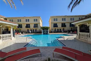 5202 Hampton Beach Pl, Tampa, FL 33609 - Photo 2