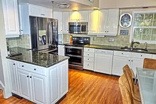 2051 Vista Del Sol Cir, Lutz, FL 33558 - Photo 4