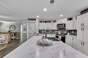 7439 W Nadel Dr, Crystal River, FL 34428 - Photo 10