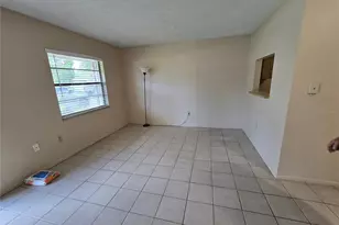 289-B Jeru Blvd, Tarpon Springs, FL 34689 - Photo 2