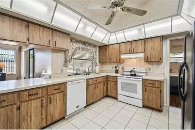 7631 Summertree Lane, New Port Richey, FL 34653 - Photo 14