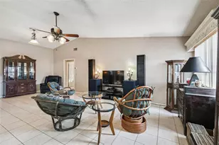 7631 Summertree Ln, New Port Richey, FL 34653 - Photo 10