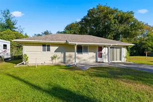 3290 Seaview Dr, Spring Hill, FL 34606 - Photo 2