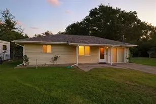 3290 Seaview Dr, Spring Hill, FL 34606 - Photo 1