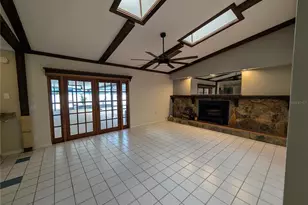 1117 Lakemont Dr, Valrico, FL 33594 - Photo 4