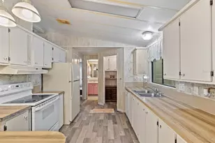 17718 Rockledge Ave, Spring Hill, FL 34610 - Photo 16