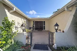 9610 Rainbow Ln, Port Richey, FL 34668 - Photo 6