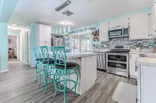 5261 Circle Dr, Weeki Wachee, FL 34607 - Photo 22