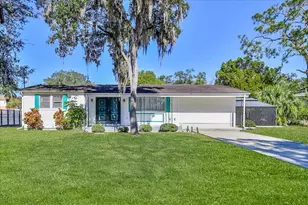 5261 Circle Dr, Weeki Wachee, FL 34607 - Photo 12