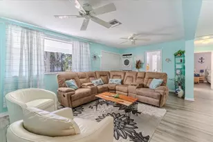 5261 Circle Dr, Weeki Wachee, FL 34607 - Photo 14